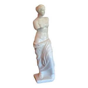 Elegant Vintage (1974) White Venus de Milo Statue by Stella